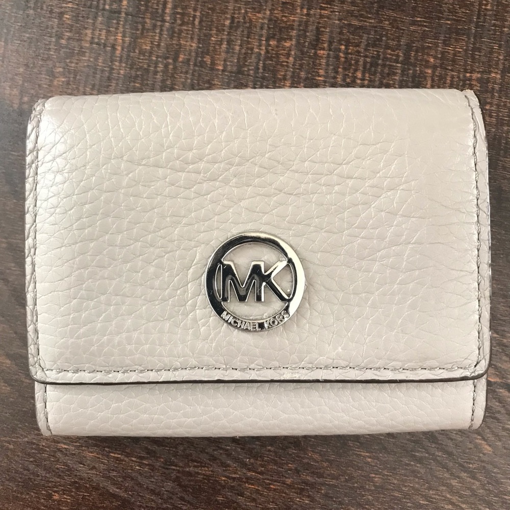 Michael Kors Fulton Pearl Grey Leather Card Case